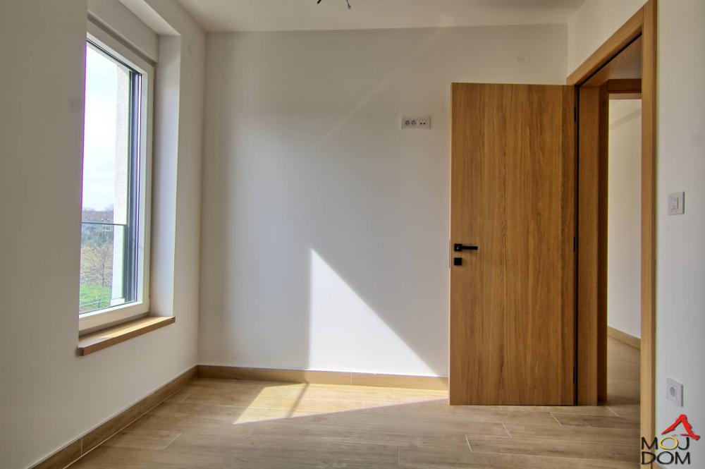 Slika 10 - Stan,PETROVARADIN,MIŠELUK,kv: 205, € 484100, ID: 1030130