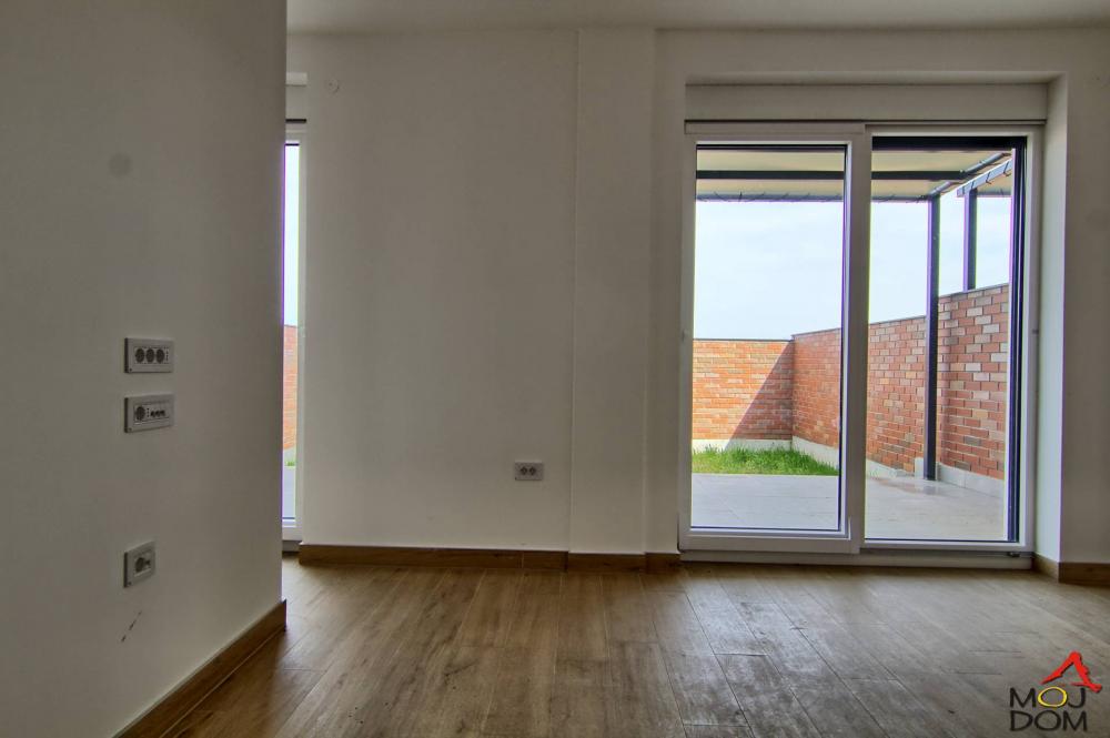 Slika 1 - Stan,PETROVARADIN,MIŠELUK,kv: 154, € 380070, ID: 1030131