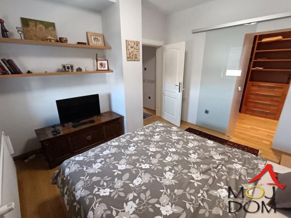 Slika 8 - Stan,NOVI SAD,GRBAVICA,kv: 77, € 237900, ID: 1029194
