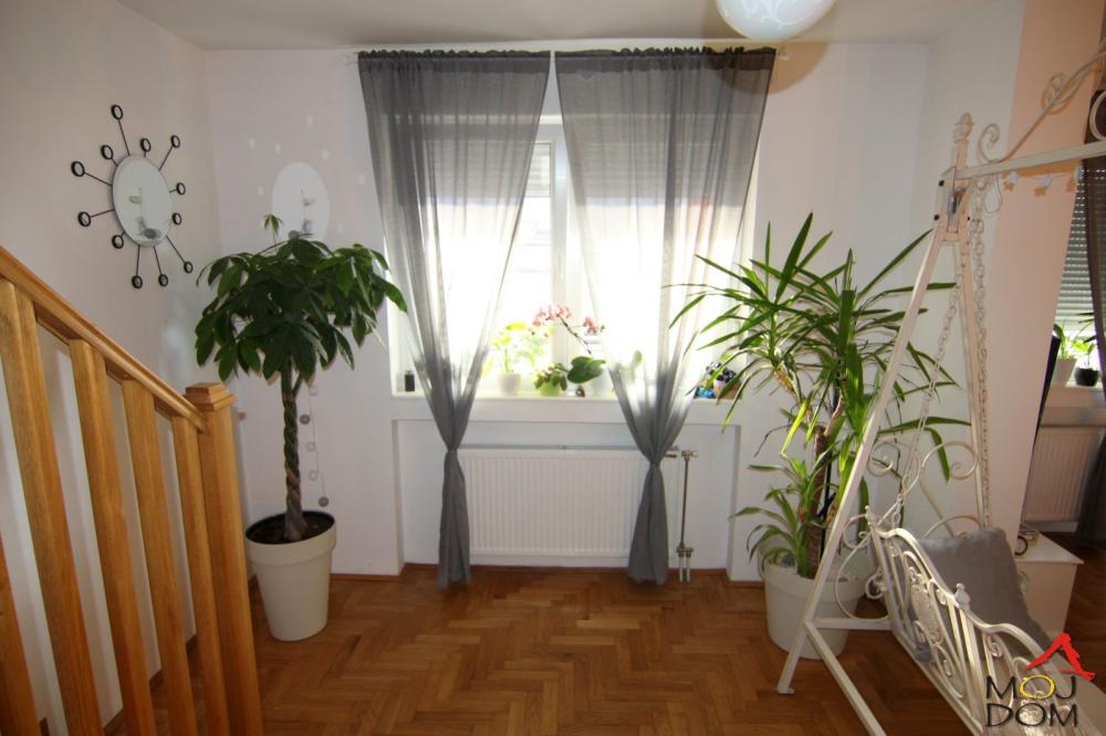 Slika 10 - Stan,NOVI SAD,CENTAR,kv: 143, € 236900, ID: 1027762