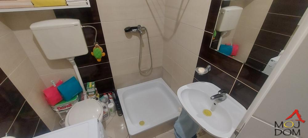 Slika 8 - Stan,NOVI SAD,TELEP,kv: 25, € 82400, ID: 1029773