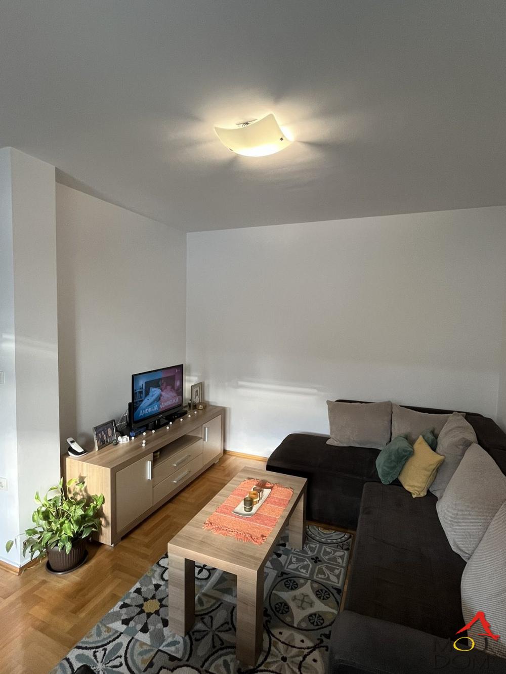 Slika 1 - Stan,NOVI SAD,SOMBORSKI BULEVAR,kv: 77, € 179200, ID: 1029148