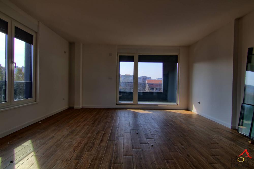 Slika 7 - Stan,NOVI SAD,SOMBORSKI BULEVAR,kv: 115, € 278100, ID: 1029925