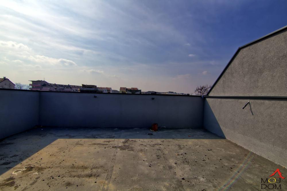 Slika 2 - Stan,NOVI SAD,SOMBORSKI BULEVAR,kv: 115, € 278100, ID: 1029925