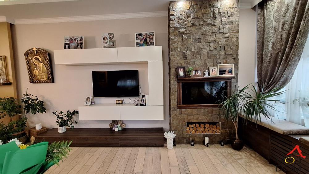 Slika 9 - Stan,NOVI SAD,BULEVAR,kv: 120, € 370800, ID: 1028927