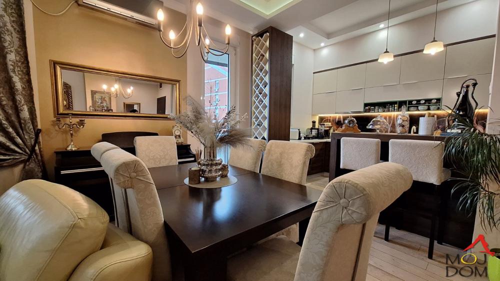 Slika 11 - Stan,NOVI SAD,BULEVAR,kv: 120, € 370800, ID: 1028927