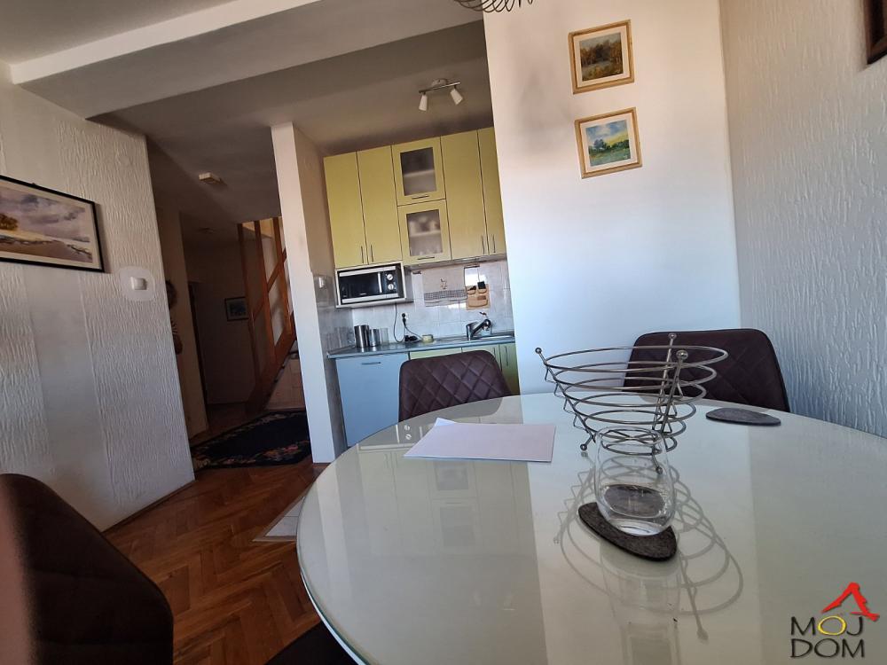 Slika 6 - Stan,NOVI SAD,BULEVAR,kv: 57, € 142200, ID: 1028715