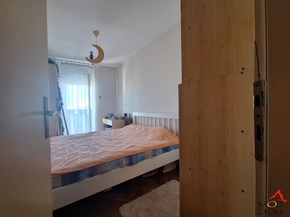 Slika 10 - Stan,NOVI SAD,BULEVAR,kv: 57, € 142200, ID: 1028715