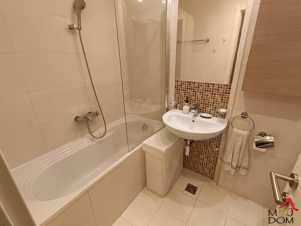 Slika 8 - Stan,NOVI SAD,LIMAN 3,kv: 56, € 185400, ID: 1028760