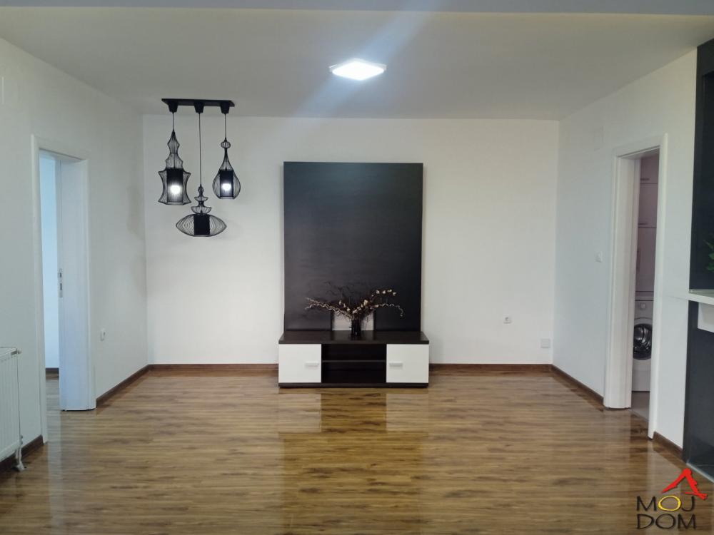 Slika 3 - Stan,NOVI SAD,NOVA DETELINARA,kv: 77, € 198275, ID: 1027594