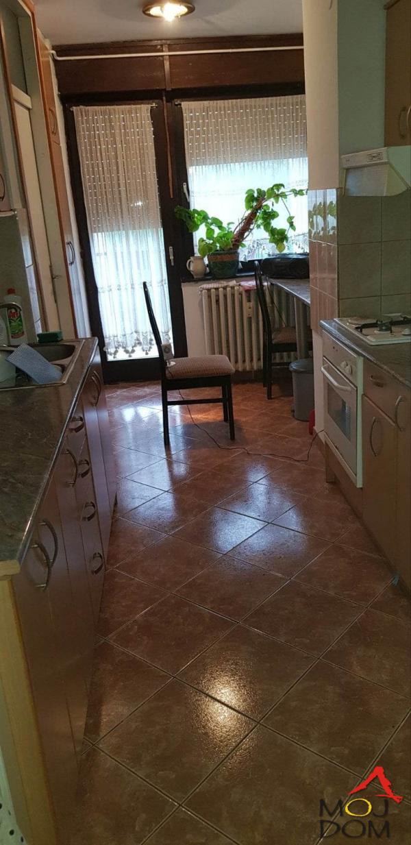 Slika 5 - Stan,PETROVARADIN,BLOK 8,kv: 89, € 156000, ID: 1026473