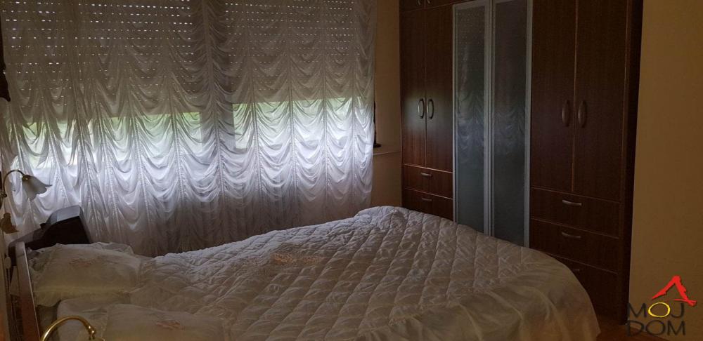 Slika 4 - Stan,PETROVARADIN,BLOK 8,kv: 89, € 156000, ID: 1026473