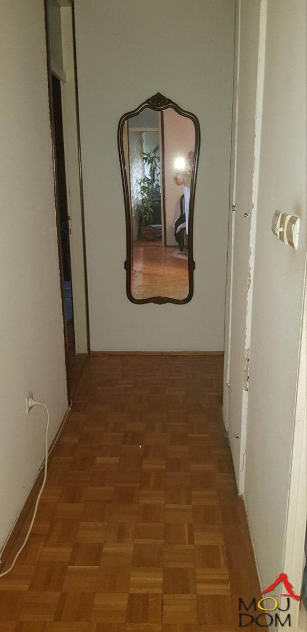 Slika 11 - Stan,PETROVARADIN,BLOK 8,kv: 89, € 156000, ID: 1026473