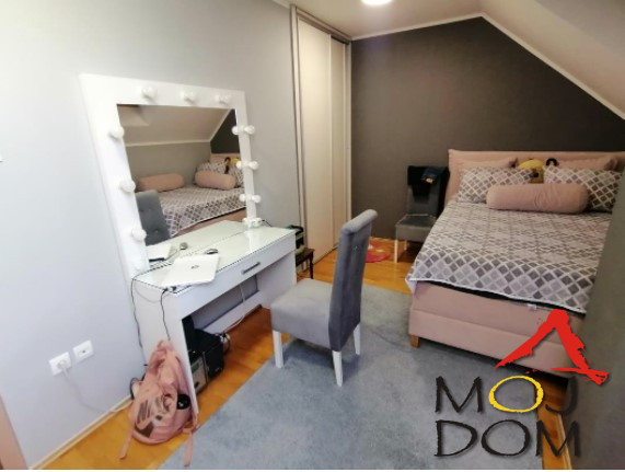 Slika 8 - Stan,NOVI SAD,CENTAR,kv: 76, € 185400, ID: 1029394