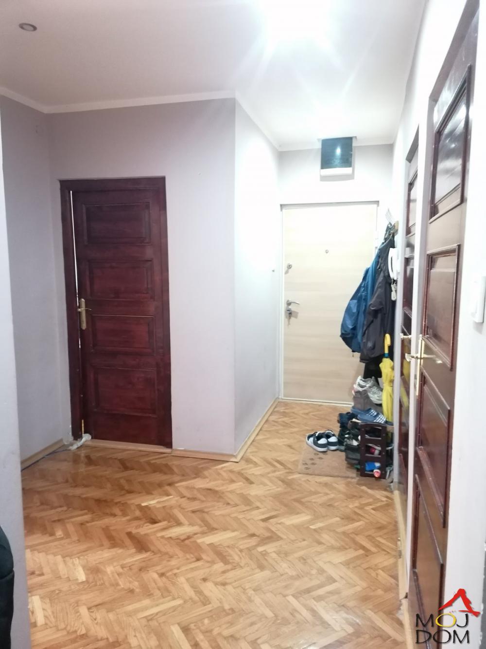 Slika 9 - Stan,NOVI SAD,GRBAVICA,kv: 66, € 216900, ID: 1029086