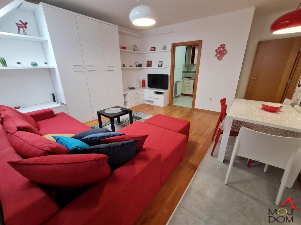Slika 4 - Stan,NOVI SAD,CENTAR,kv: 44, € 174070, ID: 1029268