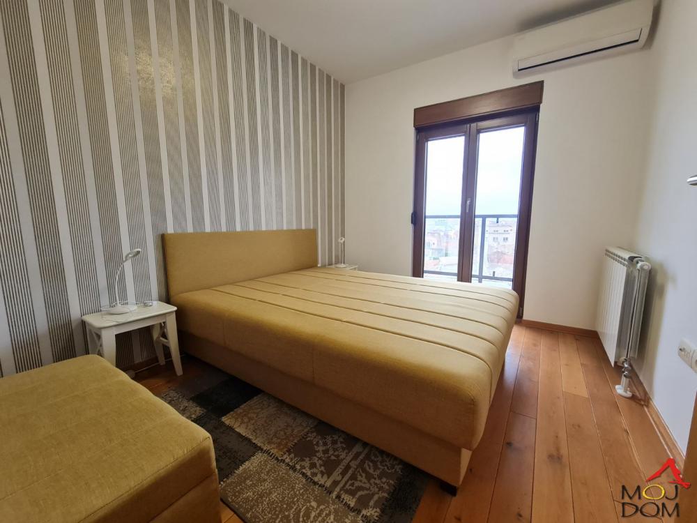 Slika 9 - Stan,NOVI SAD,CENTAR,kv: 44, € 174070, ID: 1029268