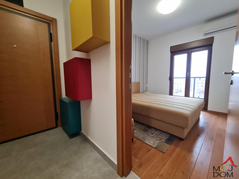 Slika 8 - Stan,NOVI SAD,CENTAR,kv: 44, € 174070, ID: 1029268