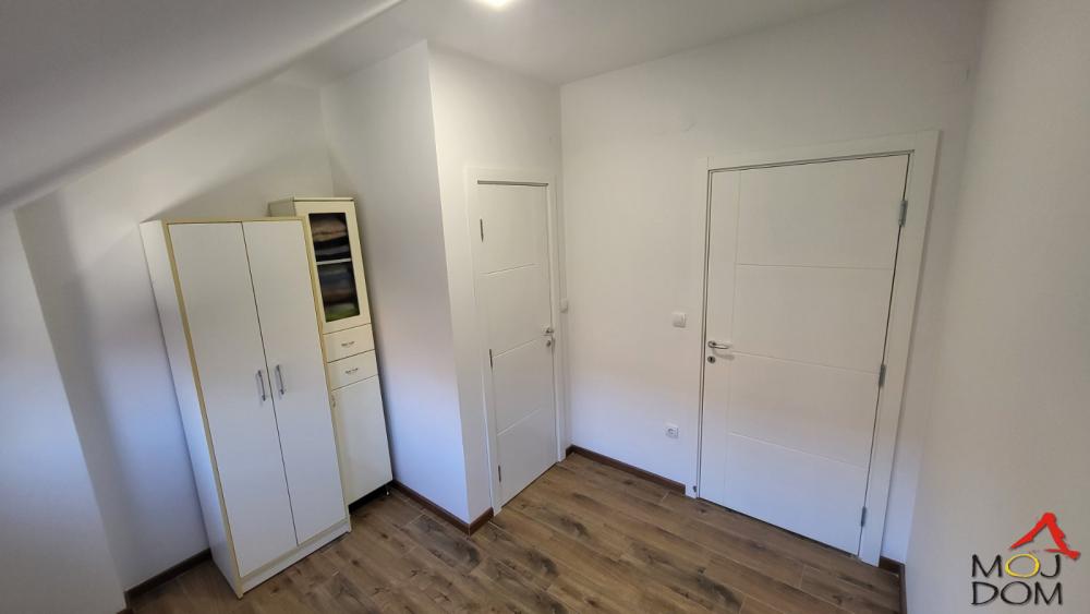 Slika 10 - Stan,NOVI SAD,ADICE,kv: 118, € 200000, ID: 1029154