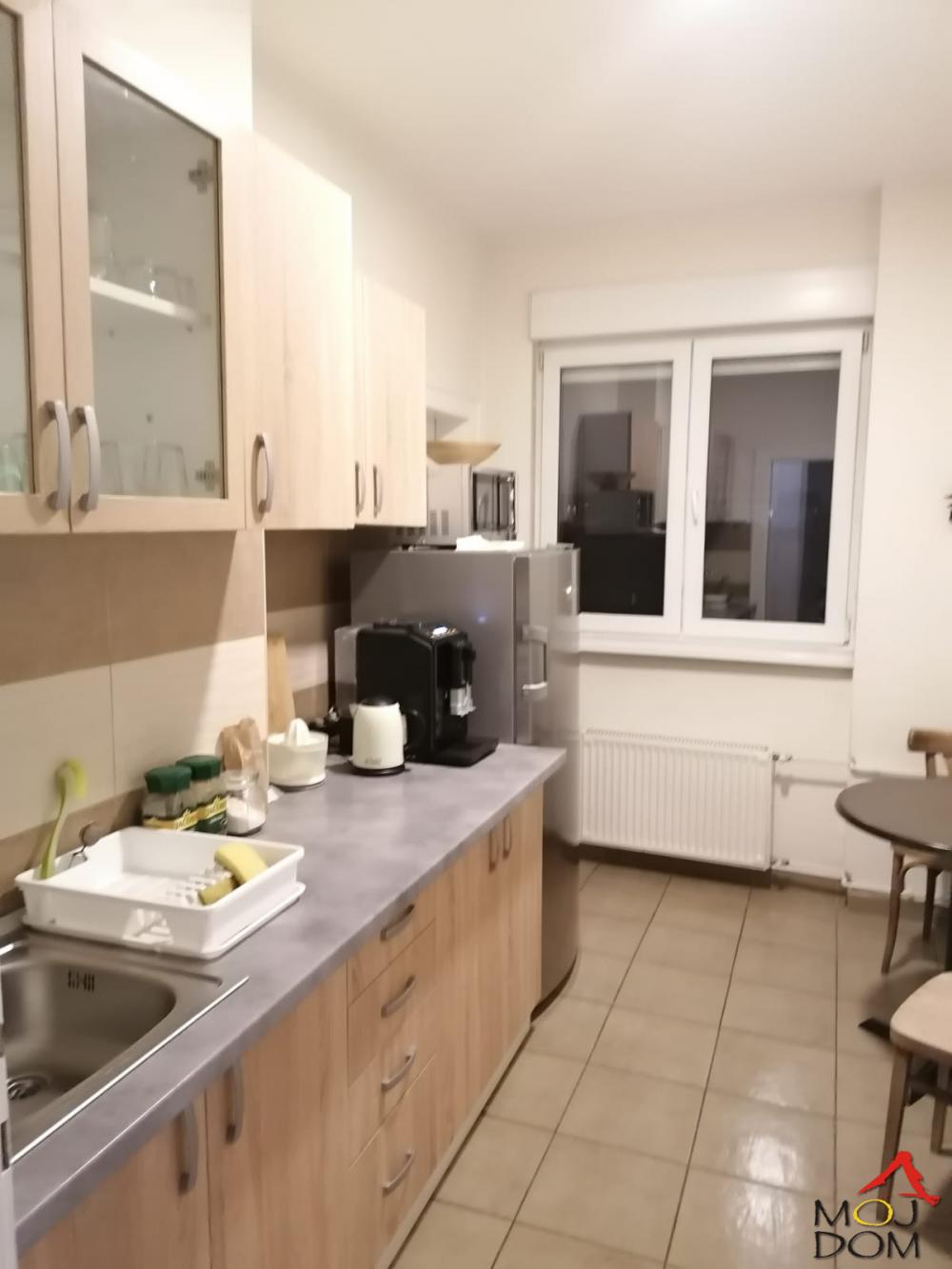 Slika 2 - Stan,NOVI SAD,CENTAR,kv: 74, € 195700, ID: 1028551