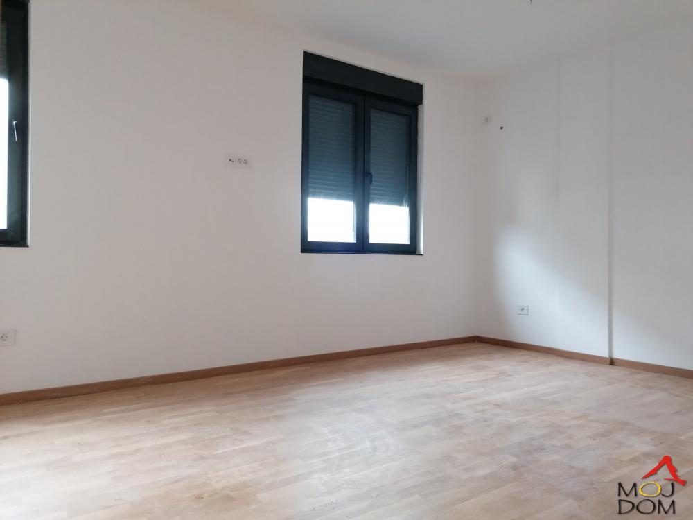 Slika 9 - Stan,PETROVARADIN,MIŠELUK,kv: 92, € 180550, ID: 1029059