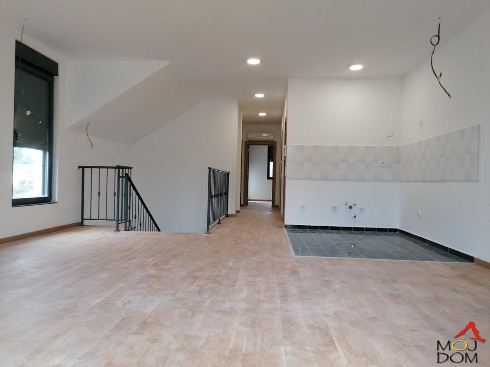 Slika 3 - Stan,PETROVARADIN,MIŠELUK,kv: 92, € 180550, ID: 1029059