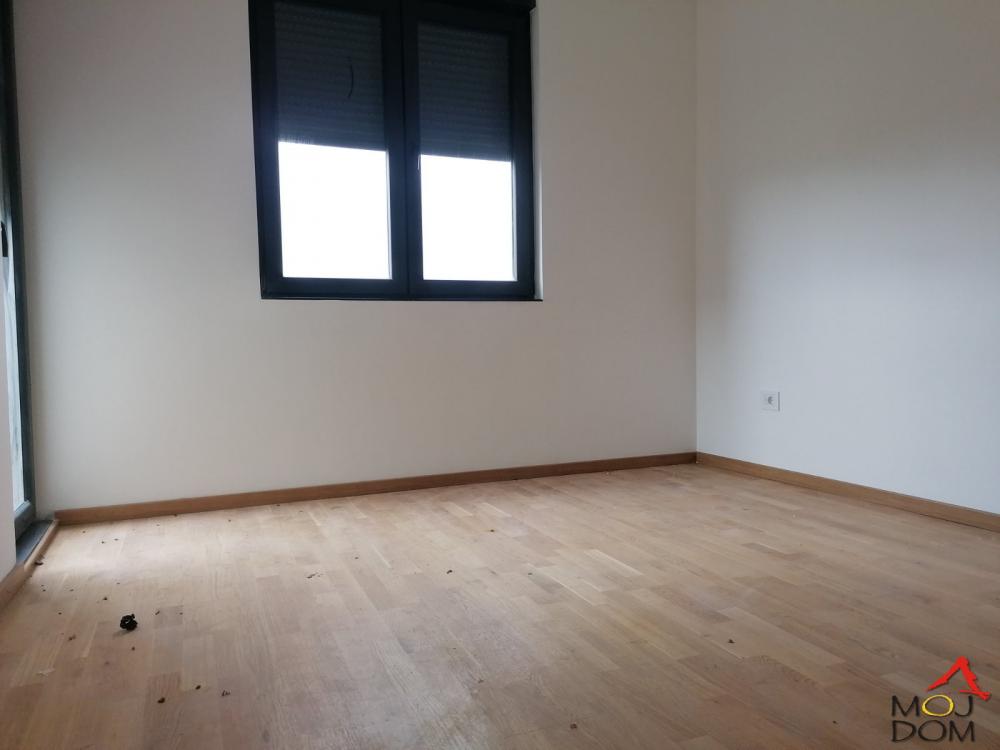 Slika 11 - Stan,PETROVARADIN,MIŠELUK,kv: 92, € 180550, ID: 1029059