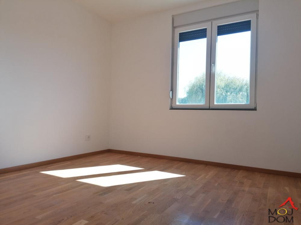 Slika 6 - Stan,PETROVARADIN,MIŠELUK,kv: 84, € 161950, ID: 1029058