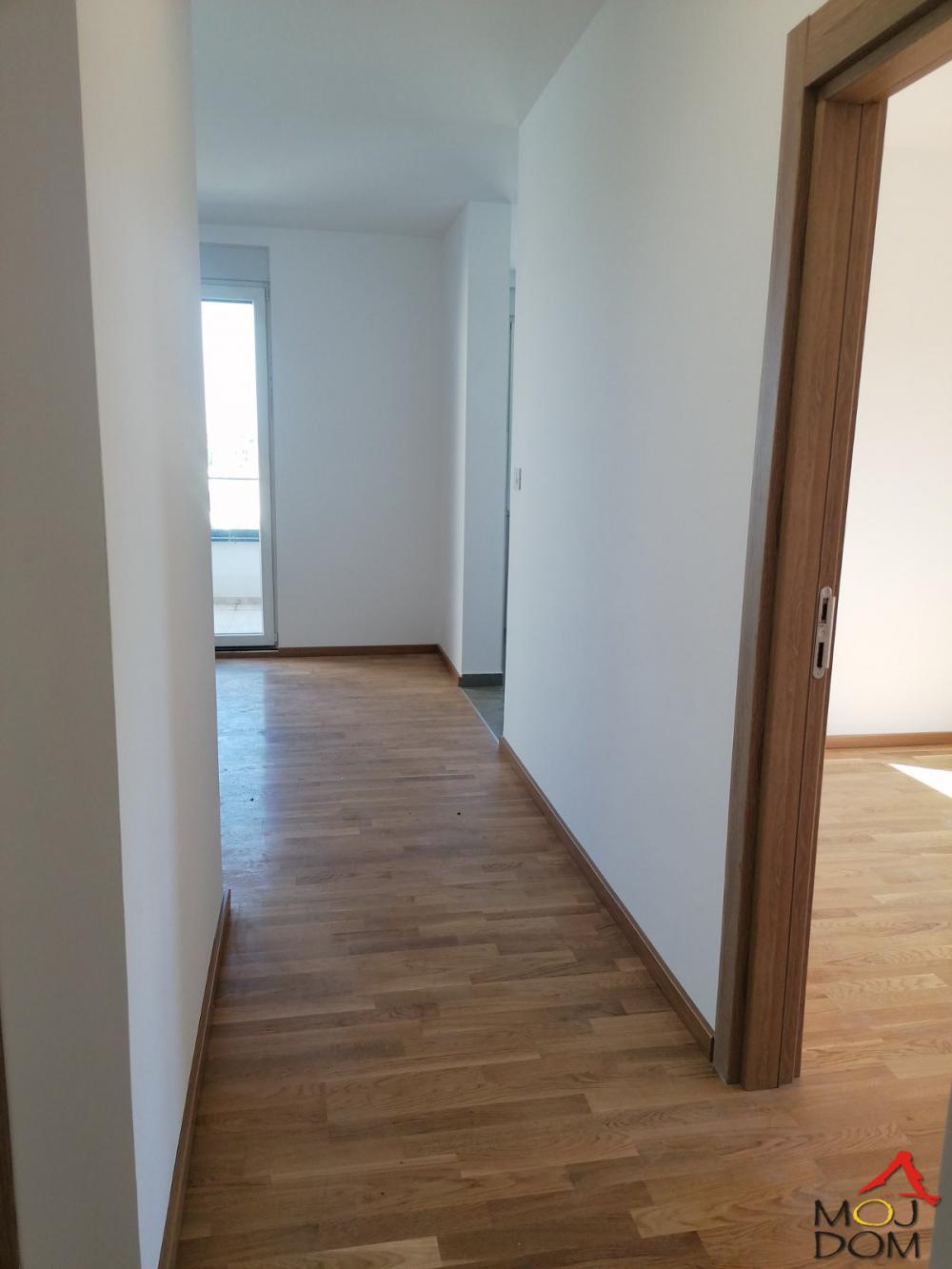 Slika 11 - Stan,PETROVARADIN,MIŠELUK,kv: 84, € 161950, ID: 1029058