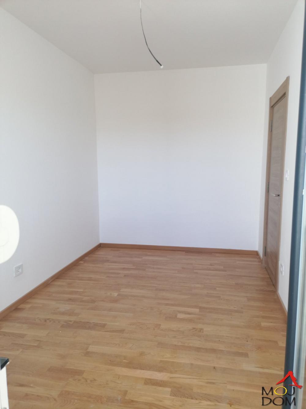 Slika 9 - Stan,PETROVARADIN,MIŠELUK,kv: 84, € 161950, ID: 1029058