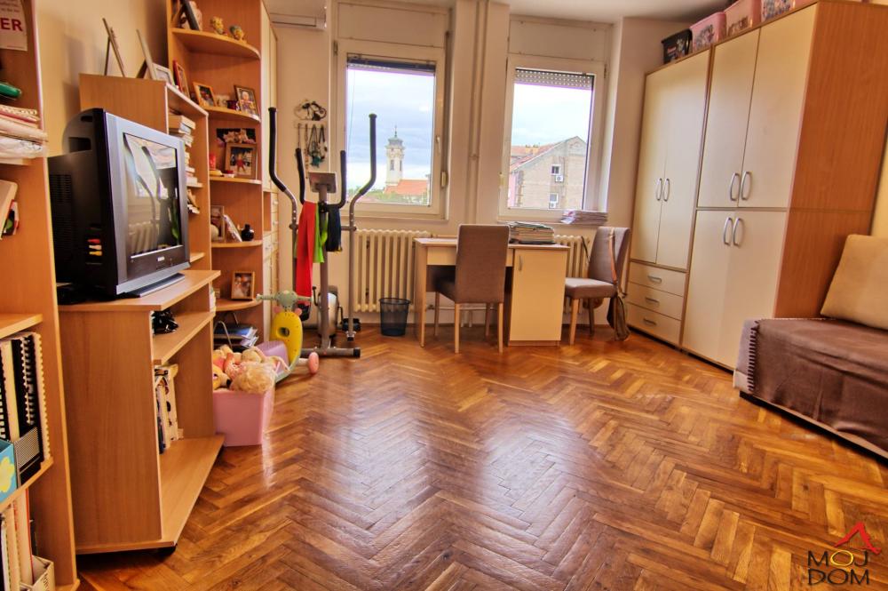 Slika 3 - Stan,NOVI SAD,CENTAR,kv: 49, € 131200, ID: 1029045