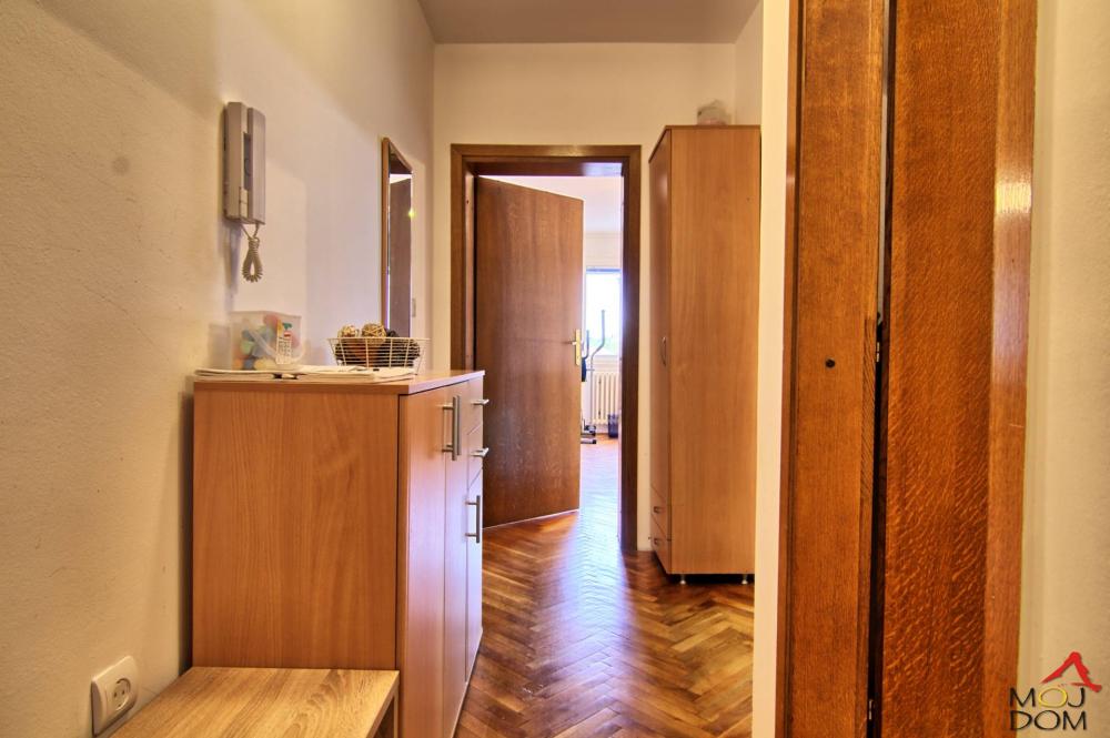 Slika 6 - Stan,NOVI SAD,CENTAR,kv: 49, € 131200, ID: 1029045