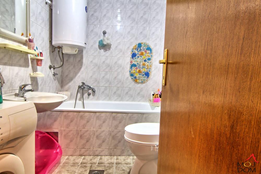 Slika 9 - Stan,NOVI SAD,CENTAR,kv: 49, € 131200, ID: 1029045