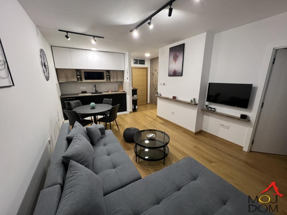 Slika 3 - Stan,NOVI SAD,ROTKVARIJA,kv: 48, € 192700, ID: 1029023