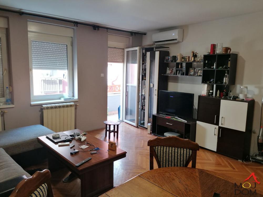 Slika 3 - Stan,NOVI SAD,BULEVAR,kv: 90, € 241000, ID: 1028419