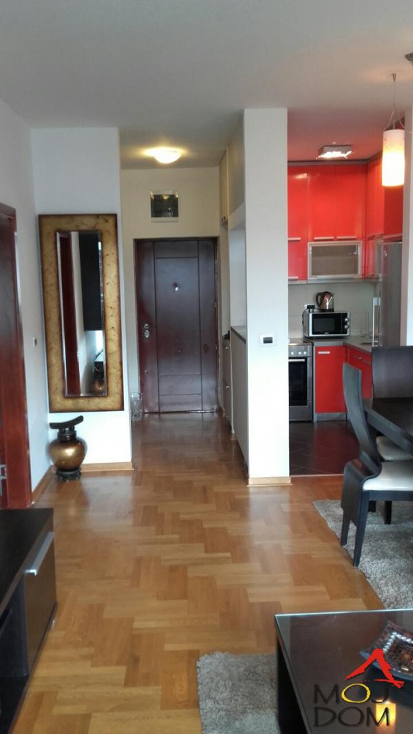 Slika 3 - Stan,NOVI SAD,BULEVAR,kv: 90, € 206000, ID: 1028664