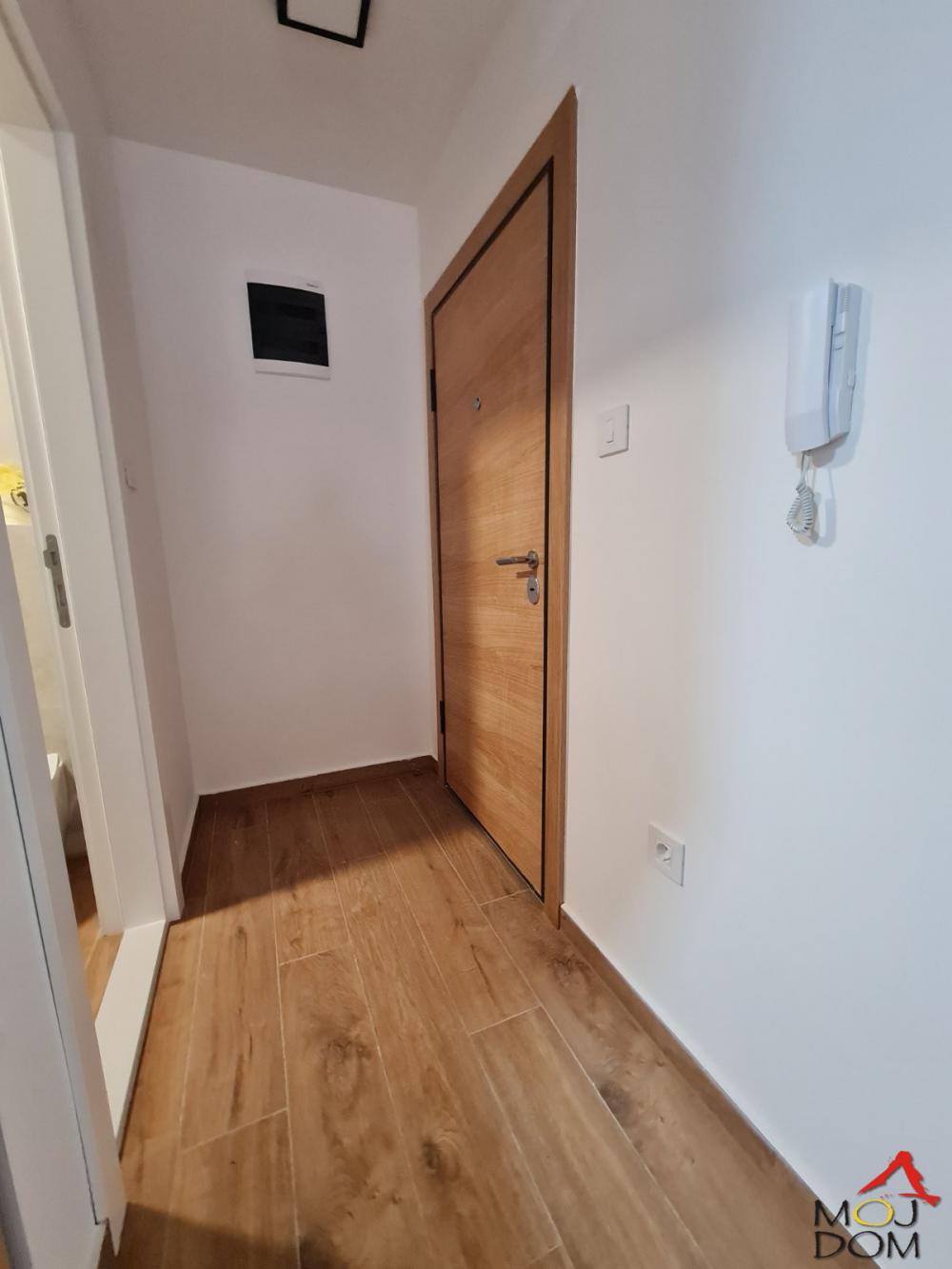 Slika 4 - Stan,NOVI SAD,TELEP,kv: 25, € 61800, ID: 1028562