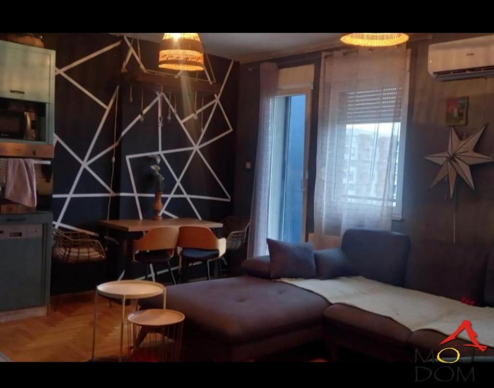 Glavna slika -Stan,NOVI SAD,BULEVAR EVROPE,kv: 70, € 185400, ID: 1020667