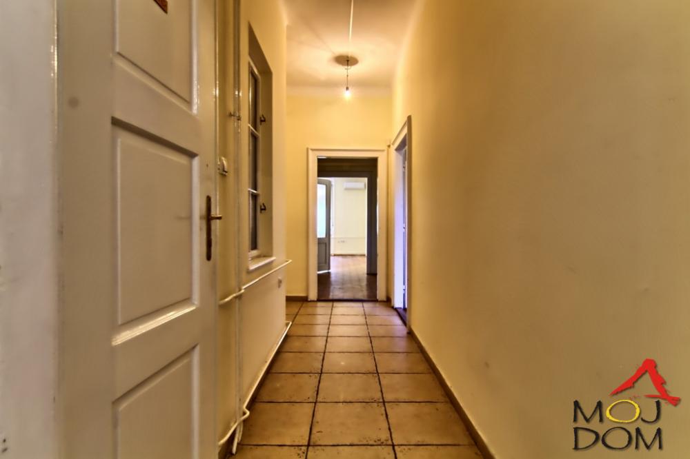 Slika 3 - Stan,NOVI SAD,CENTAR,kv: 118, € 292000, ID: 1027205