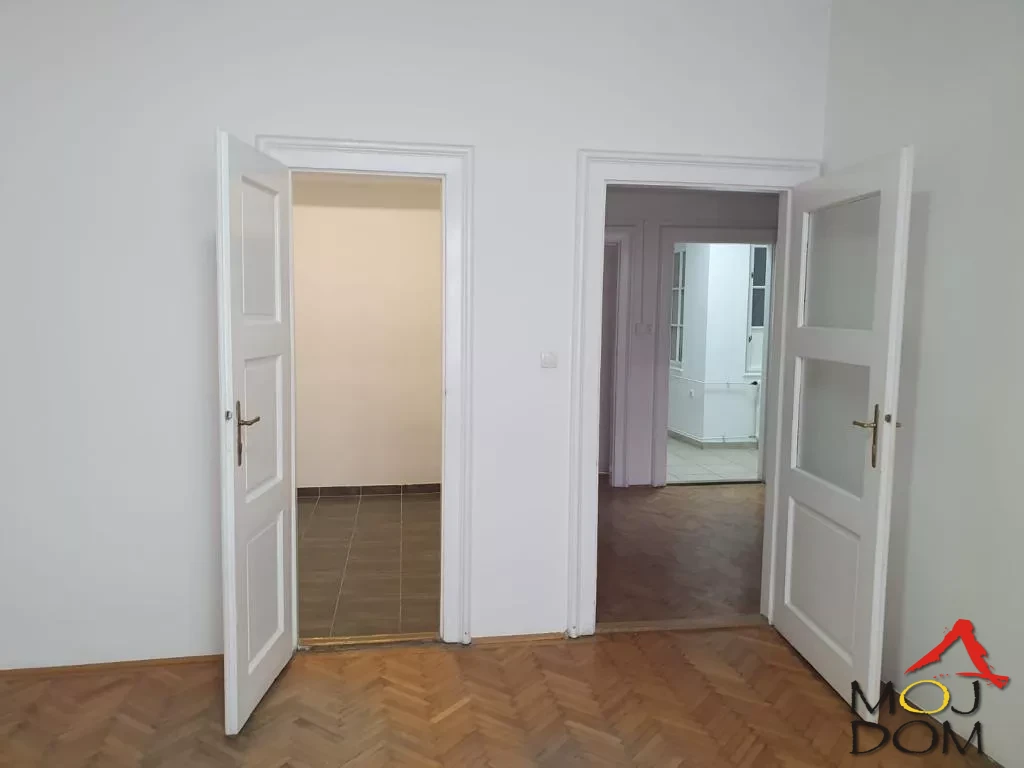 Slika 8 - Stan,NOVI SAD,CENTAR,kv: 118, € 292000, ID: 1027205