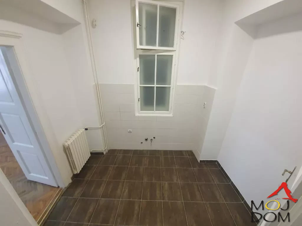 Slika 9 - Stan,NOVI SAD,CENTAR,kv: 118, € 292000, ID: 1027205