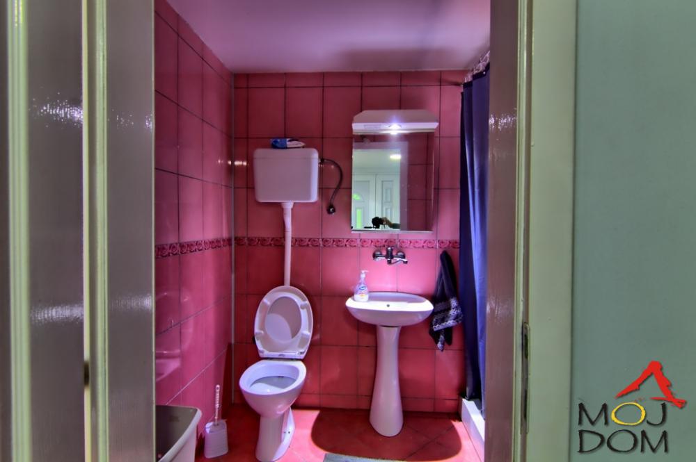 Slika 5 - Stan,NOVI SAD,CENTAR,kv: 61, € 150000, ID: 1027249