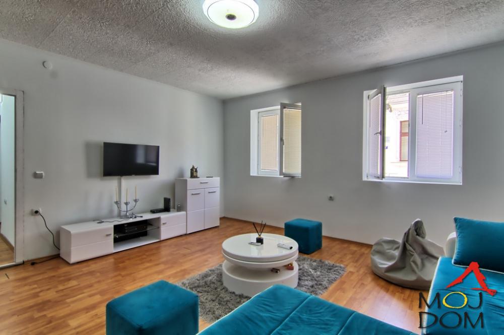 Slika 3 - Stan,NOVI SAD,CENTAR,kv: 61, € 150000, ID: 1027249