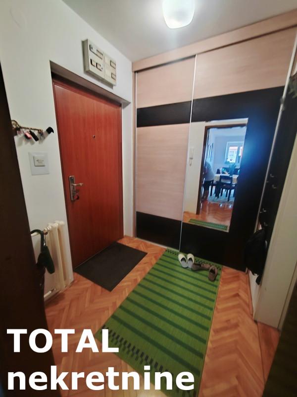 Slika 6 - Stan,NOVI SAD,BULEVAR PATRIJARHA PAVLA,kv: 92.00, € 184000, ID: 1100974