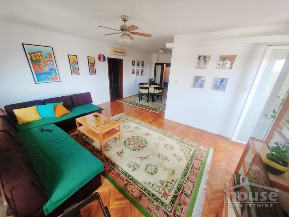 Glavna slika -Stan,NOVI SAD,BULEVAR PATRIJARHA PAVLA,kv: 92.00, € 184000, ID: 1064126