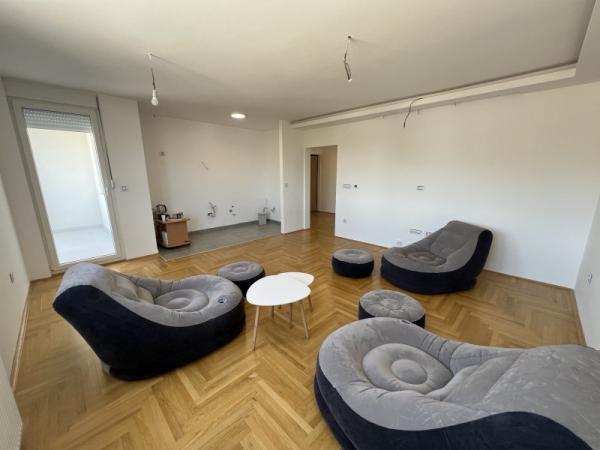 Glavna slika -Stan,NOVI SAD,TELEP,kv: 76, € 184000, ID: 1019202