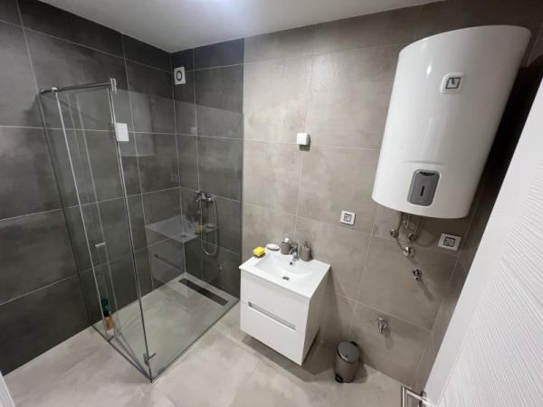 Slika 11 - Stan,NOVI SAD,TELEP,kv: 76, € 184000, ID: 1019202