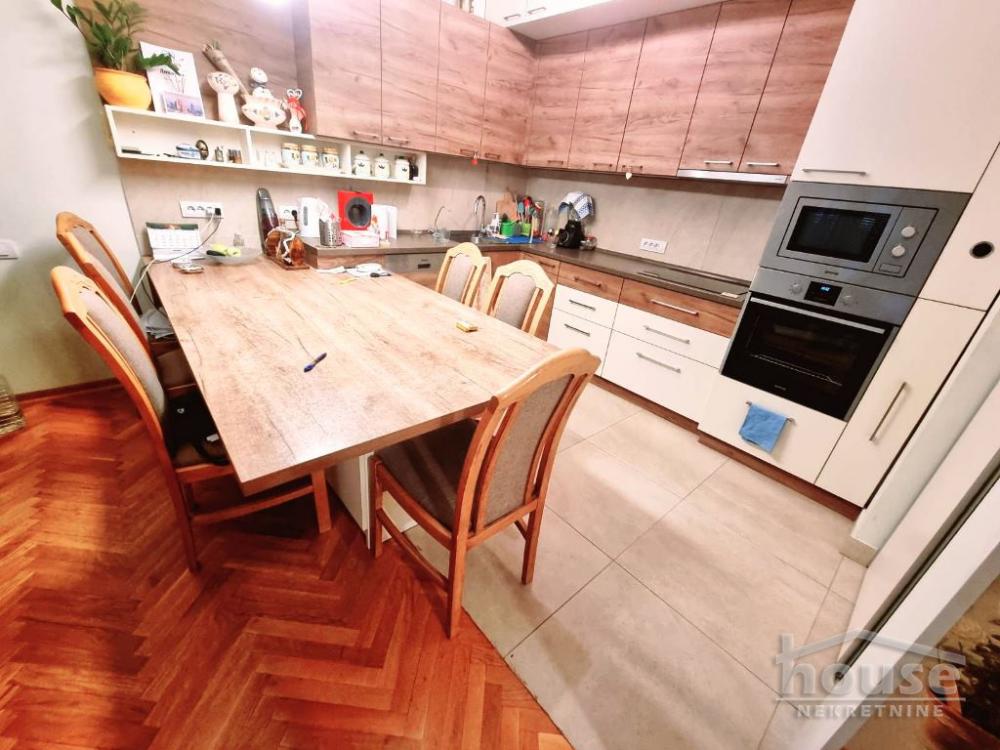 Slika 10 - Stan,NOVI SAD,GRBAVICA,kv: 124.00, € 257500, ID: 1061824