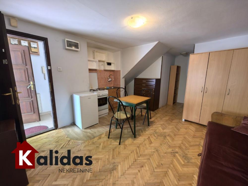 Slika 2 - Stan,NOVI SAD,GRBAVICA,kv: 28, € 69000, ID: 1007921