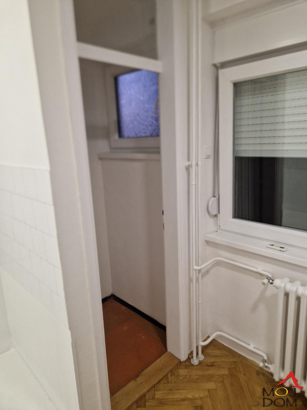 Slika 3 - Stan,NOVI SAD,BULEVAR,kv: 33, € 95790, ID: 1030780